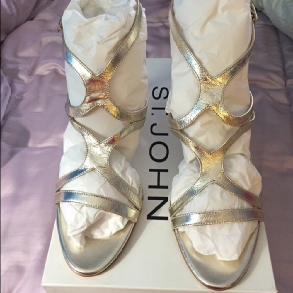 St. John (wedding party) gold metallic strappy sandal size 9.5